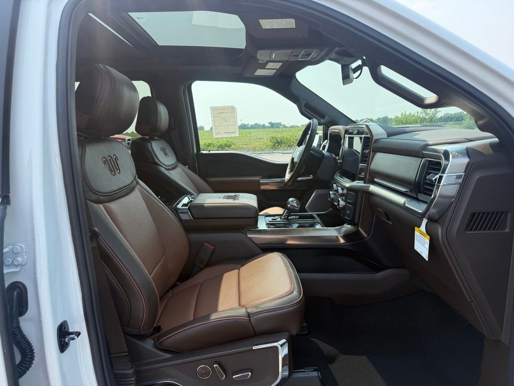New 2026 Star White Metallic Tri-Coat Ford King Ranch® image 19