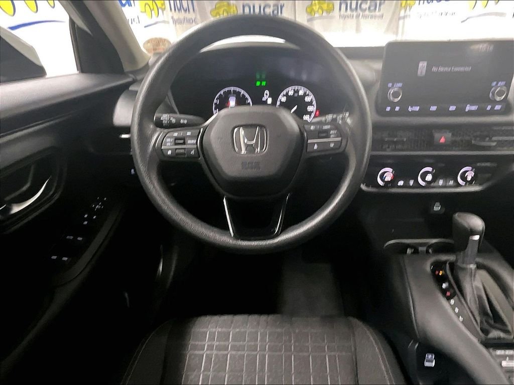 Used 2023 Platinum White Pearl Honda LX image 17