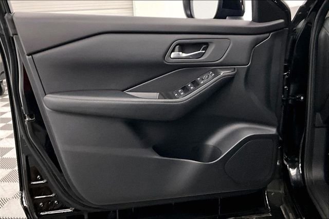 2026 Nissan Rogue SV - Photo 20