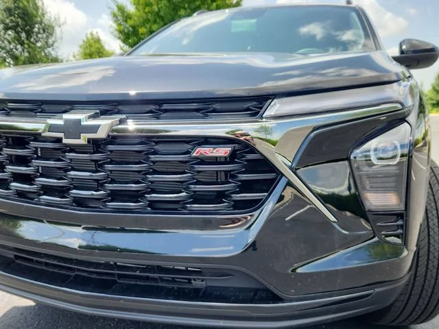 New 2026 Mosaic Black Metallic Chevrolet 2RS image 10