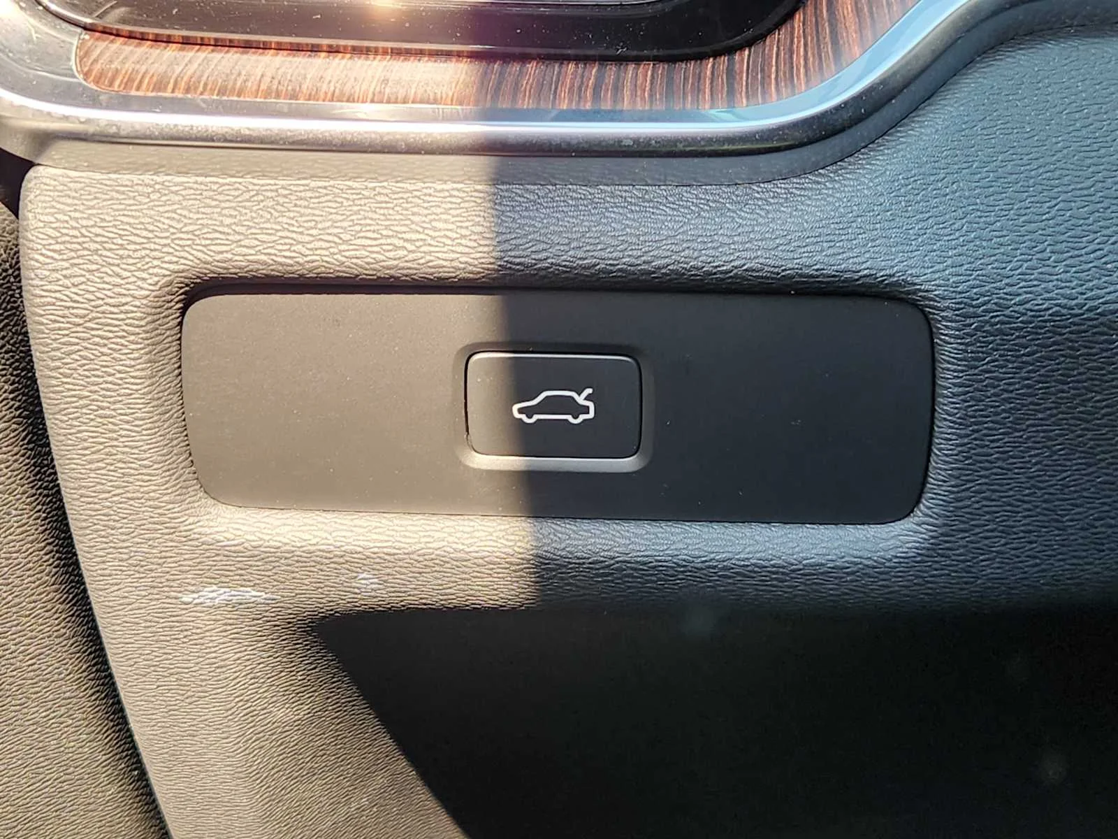2024 Volvo V60 Cross Country Plus - Photo 22