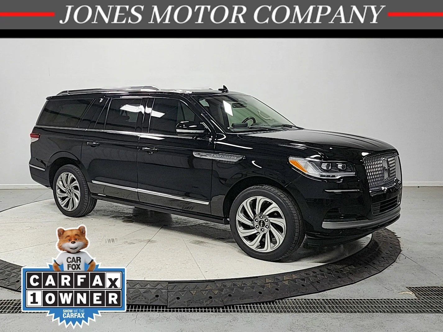 Used 2023 Infinite Black Metallic Lincoln Reserve image 1