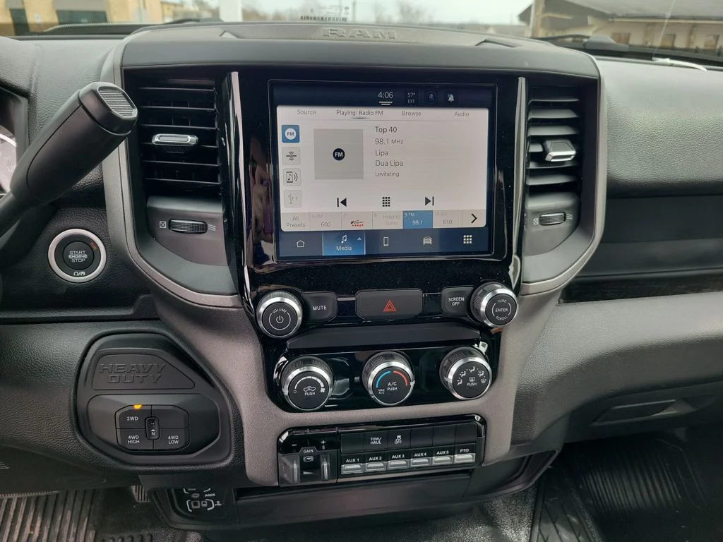 2026 RAM 3500 Chassis Tradesman - Photo 13