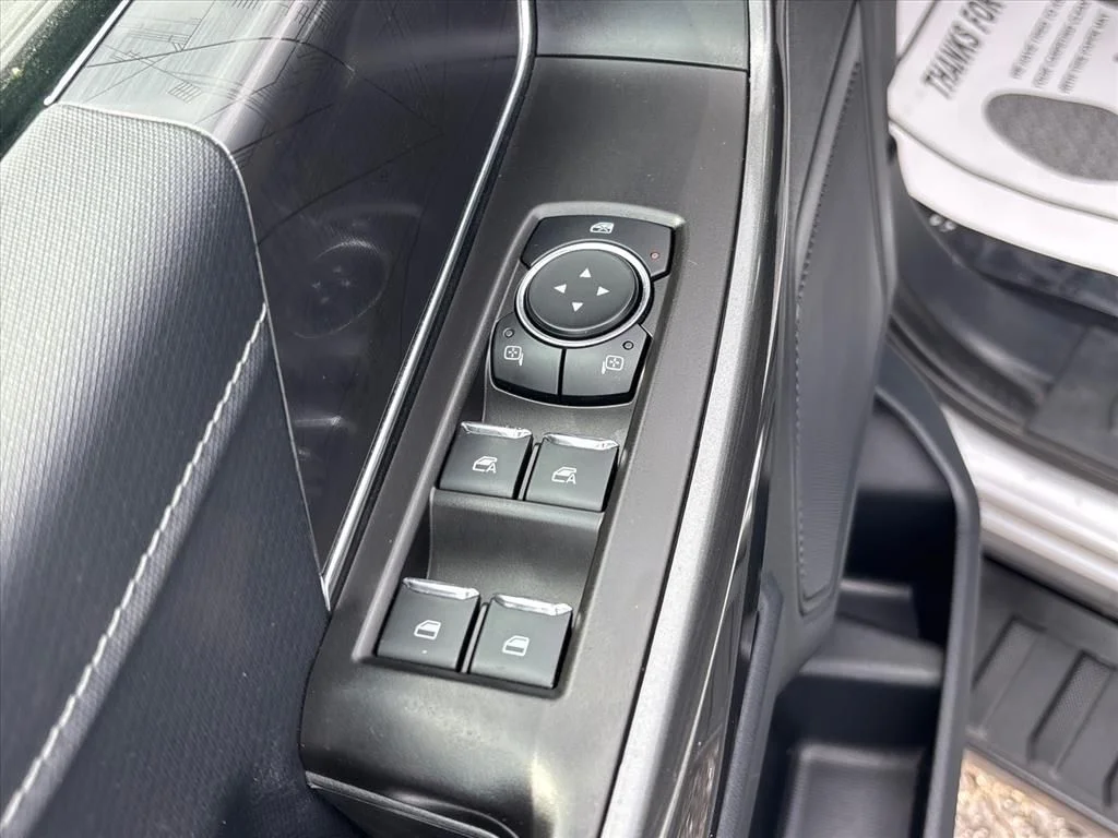 Used 2023 Silver Ford XLT image 27