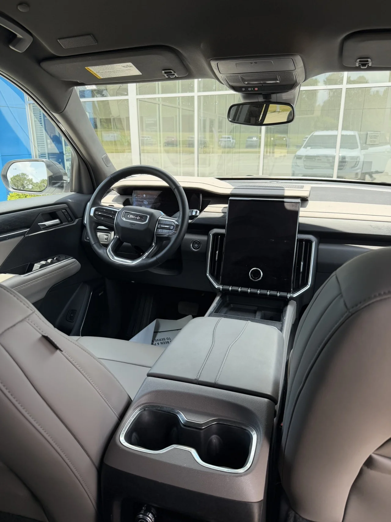Used 2024 Summit White GMC Elevation image 6