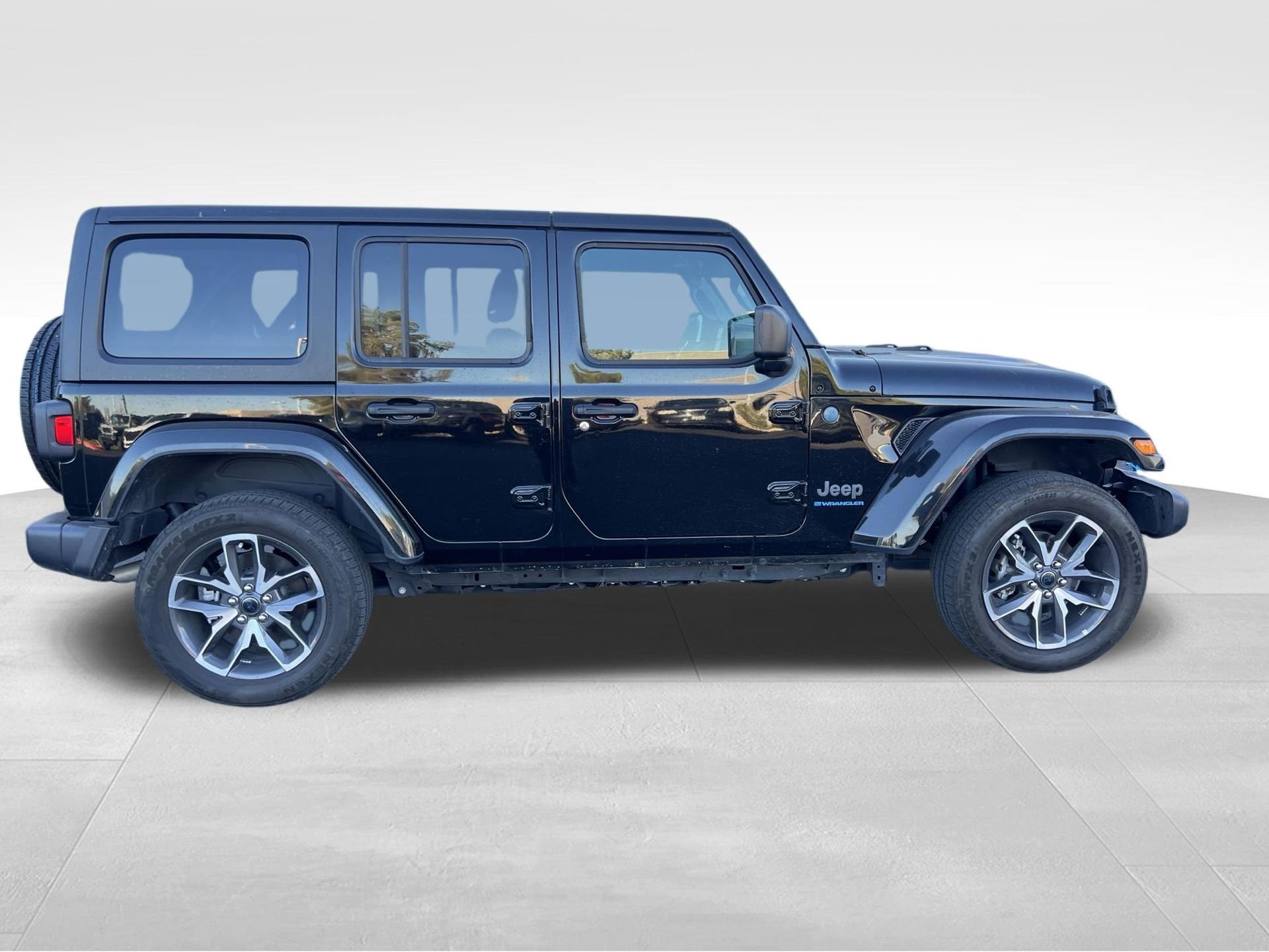 Used 2024 Black Jeep Sport S 4xe image 4
