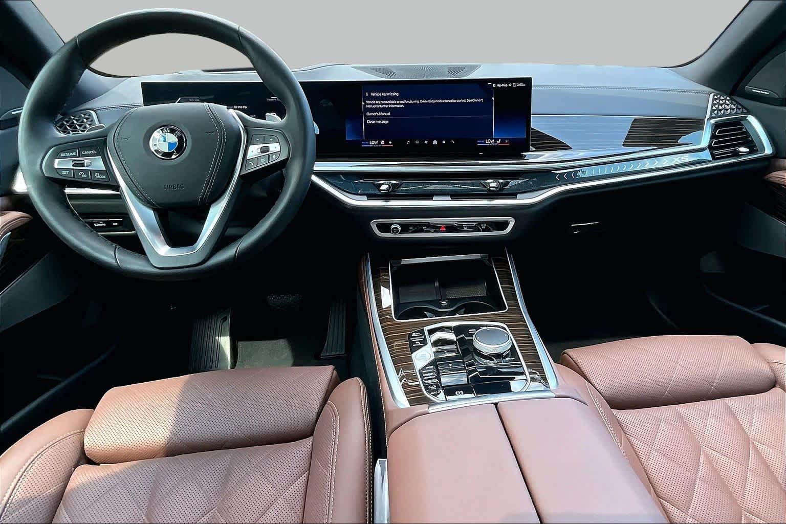 Used 2026 Skyscraper Grey Metallic BMW xDrive40i image 16