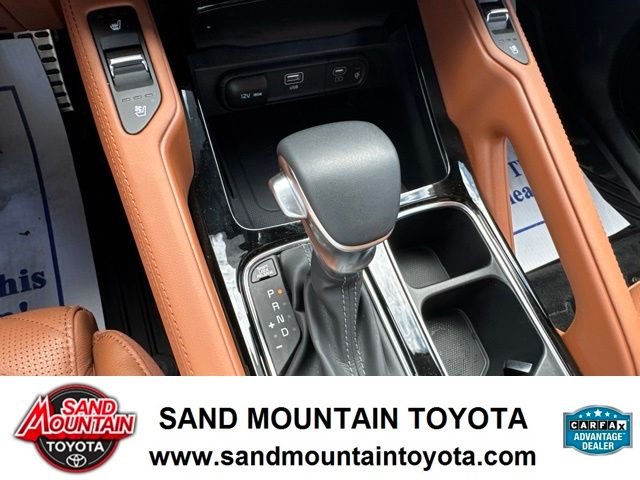 Used 2025 Black Kia SX X-Line image 19