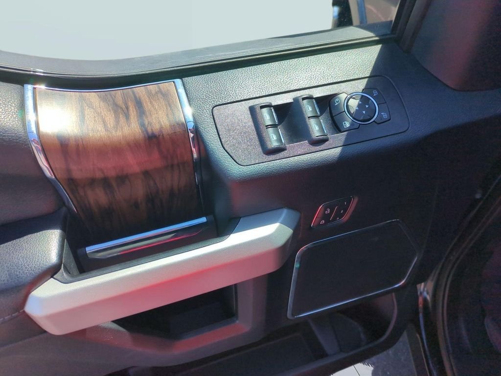 Used 2020 Black Ford Lariat image 11