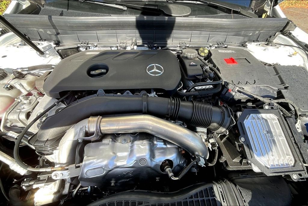 New 2026 Polar White Mercedes-Benz GLB 250 image 11