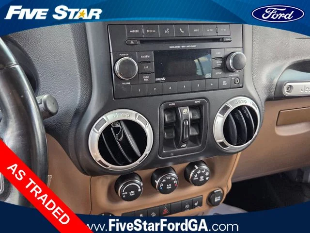 Used 2016 Silver Jeep Unlimited Sahara image 18