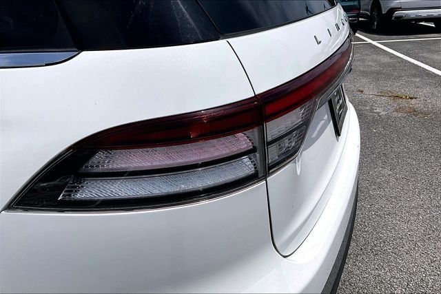 Used 2023 White Lincoln Reserve image 19