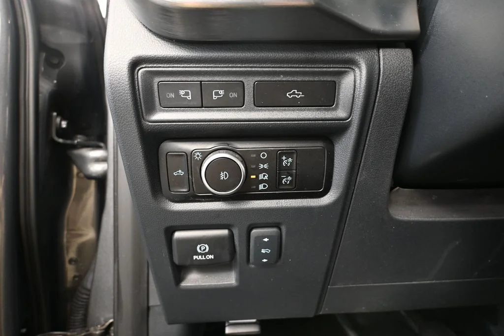 Certified Used 2023 Gray Ford Lariat image 31