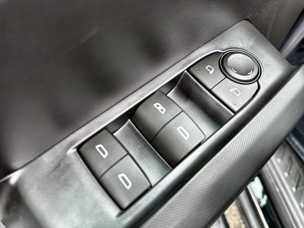 New 2026 Onyx Black GMC Elevation image 19