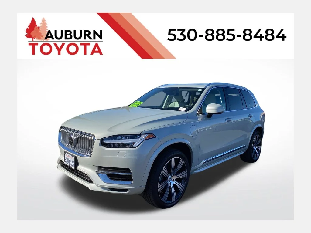 Used 2020 Birch Light Metallic Volvo T8 Inscription image 1