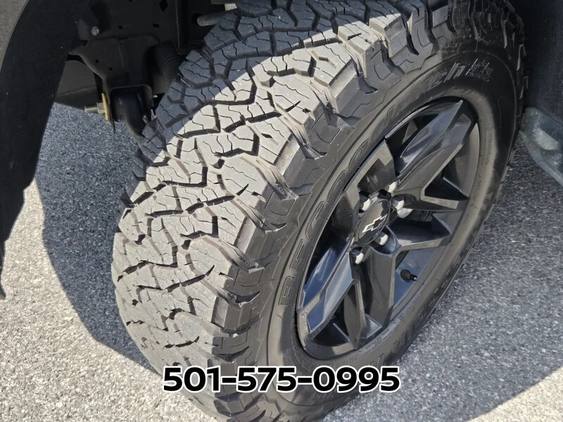 Used 2021 Black CHEVROLET 4WD CREW CAB 147" CUSTOM TRAIL BOSS image 19