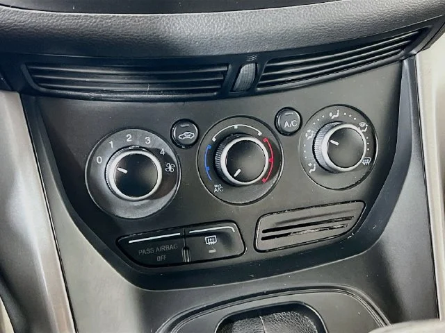 Used 2014 White Ford SE image 18