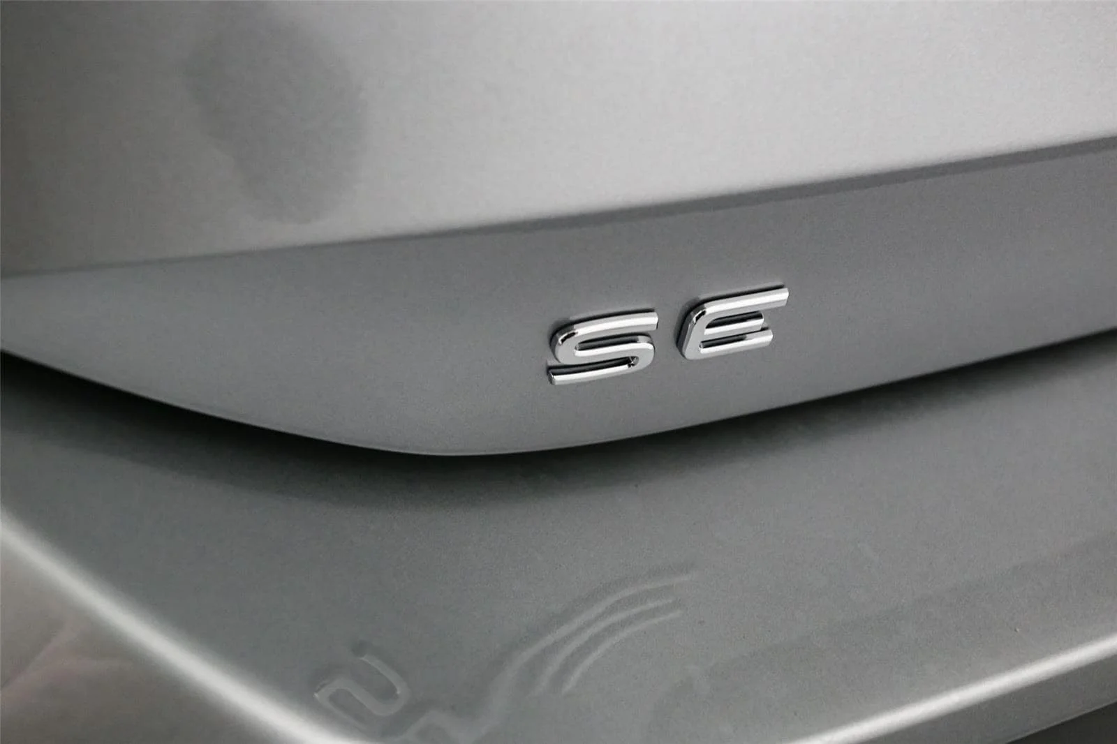 New 2026 Pyrite Silver Metallic Volkswagen SE image 10