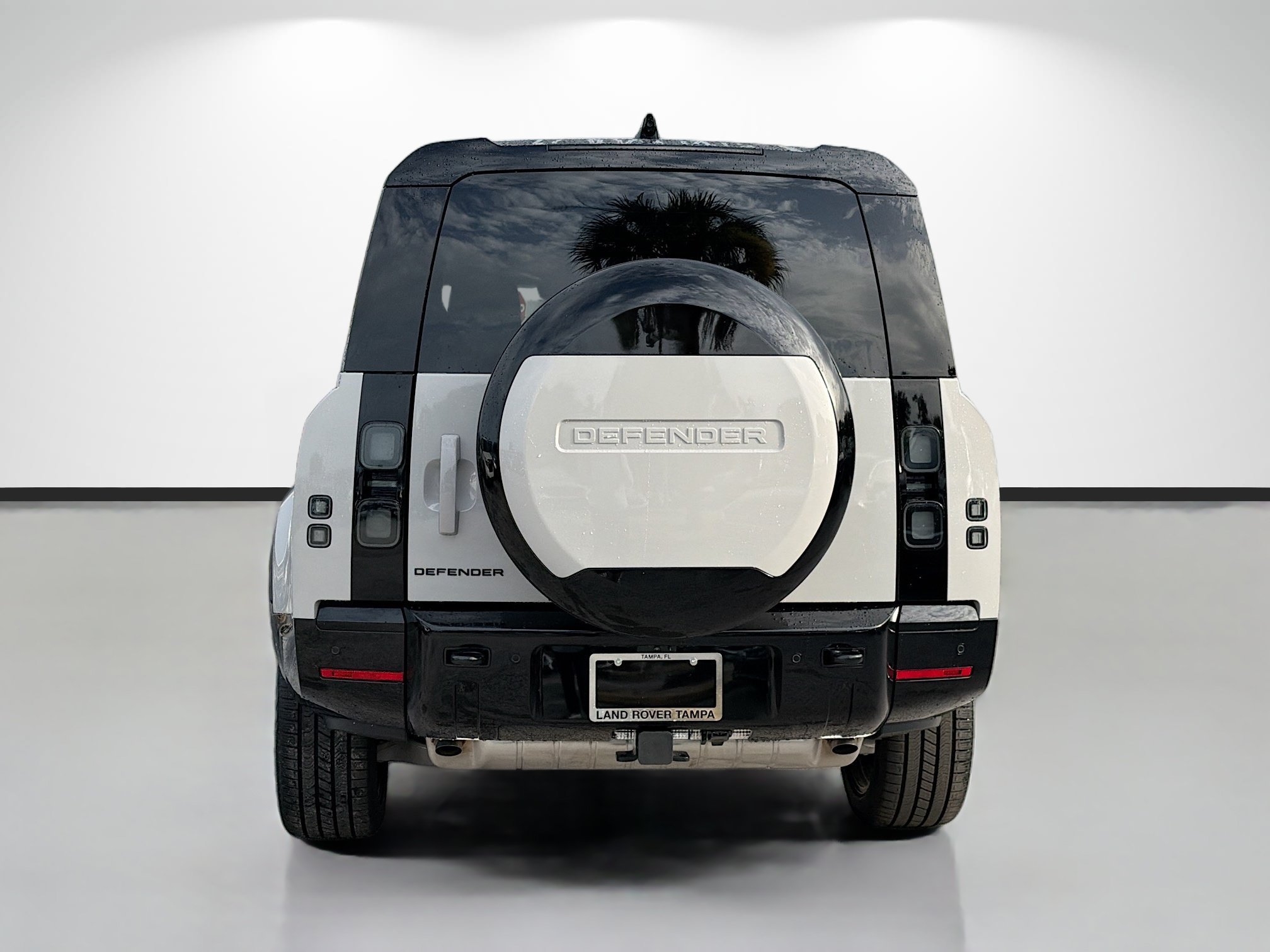 New 2026 Borasco Grey Land Rover X-Dynamic SE image 4