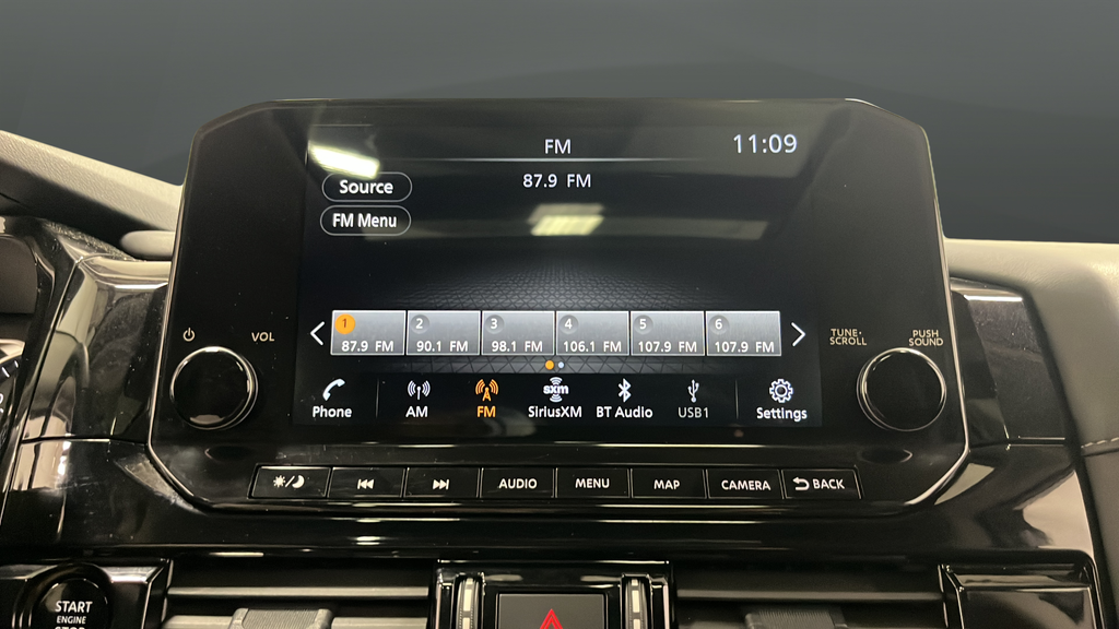 Used 2025 Gun Metallic Nissan SL image 31