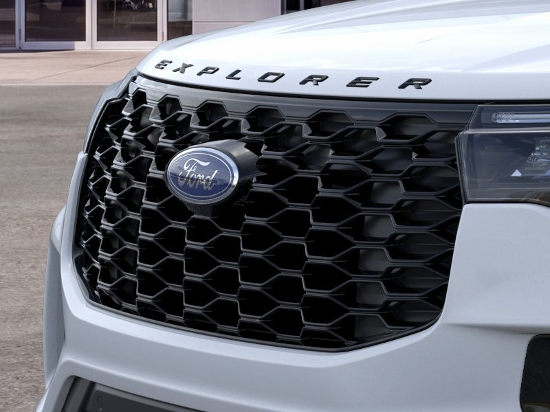 New 2026 Space White Metallic Ford ST-Line image 17