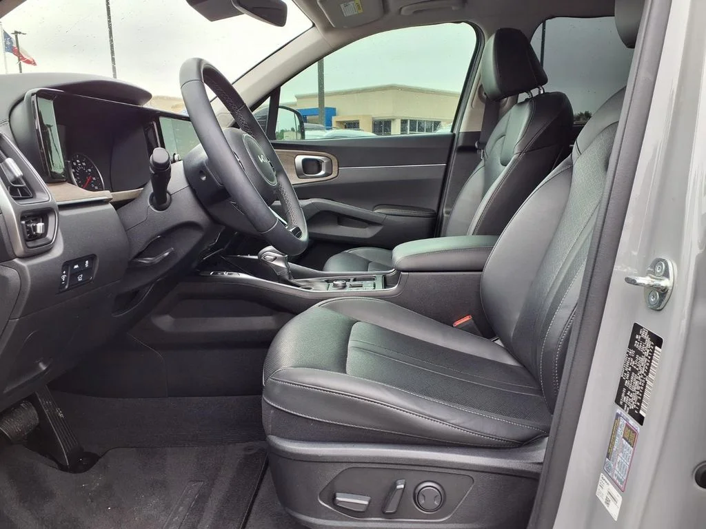 Used 2023 Gray Kia X-Line EX image 4