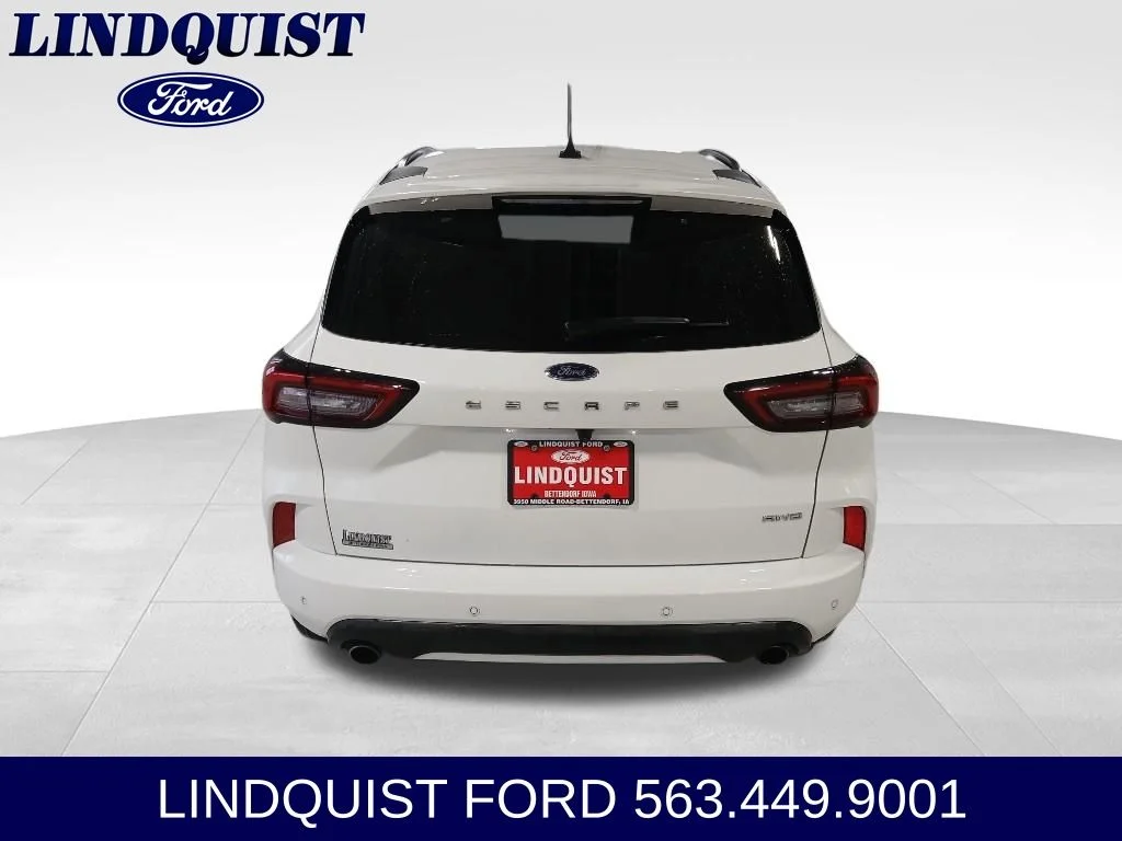 Used 2023 White Metallic Ford ST-Line image 7