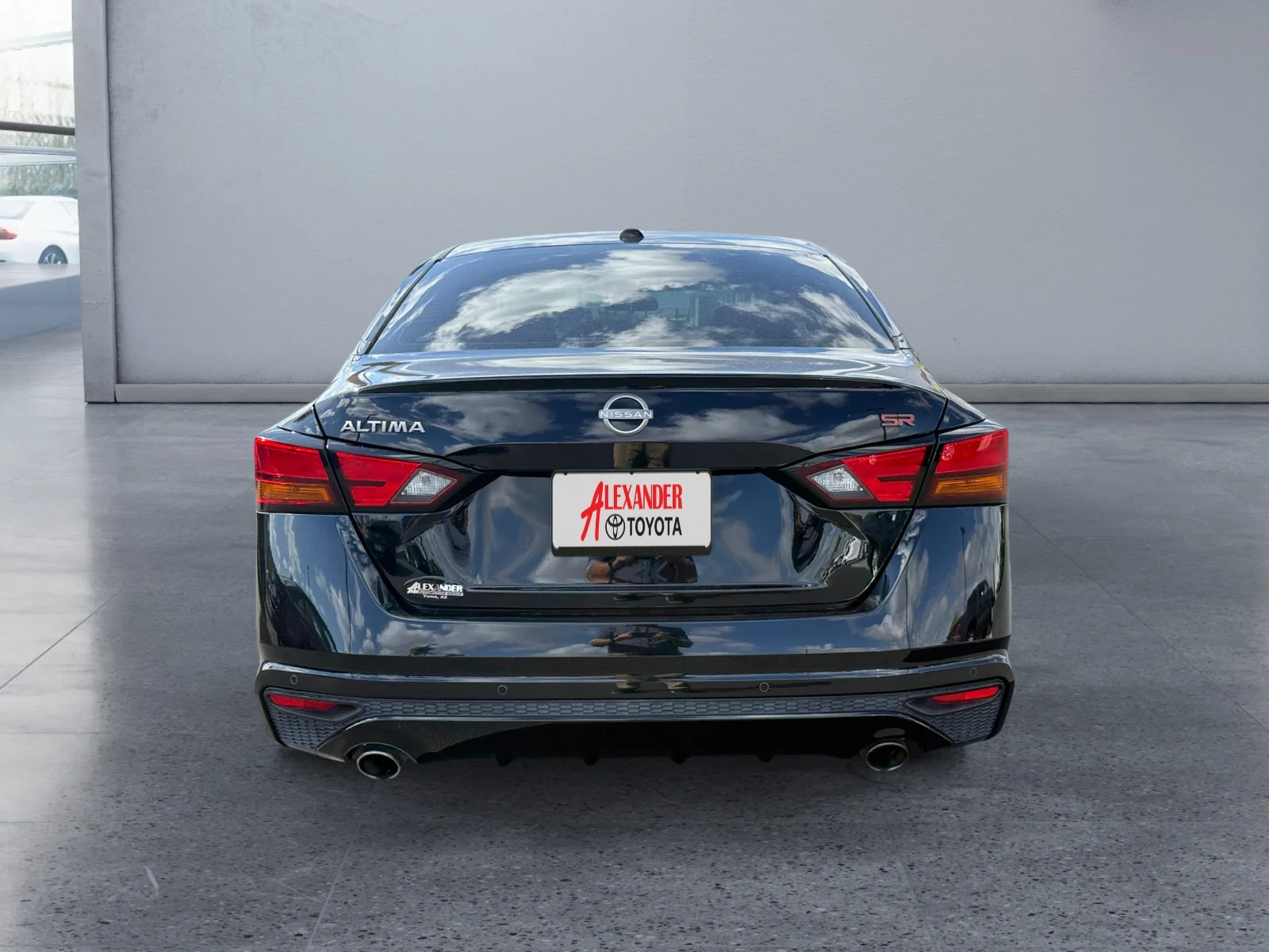 Used 2024 Super Black Nissan 2.5 SR image 4