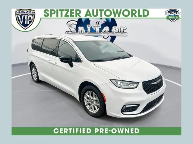 2025 Chrysler Pacifica Select