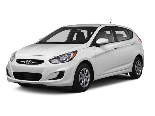 2013 Hyundai Accent SE 5-Door 6-Speed Automatic's photo