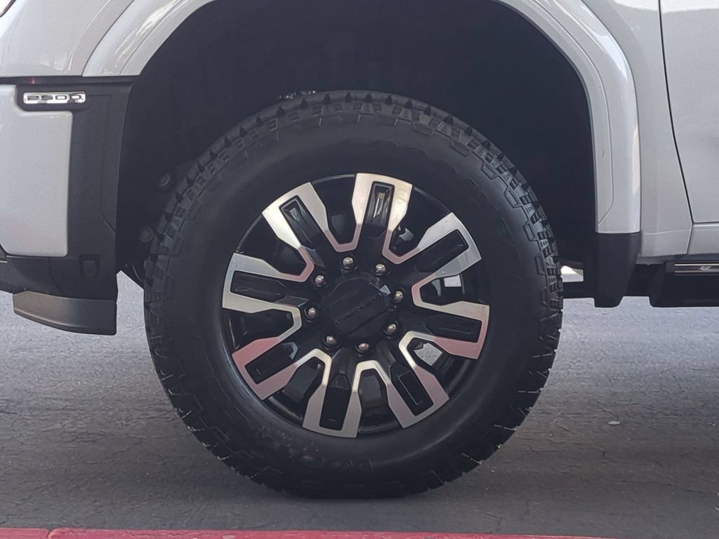 New 2026 Glacier White Tricoat GMC Denali Ultimate image 35