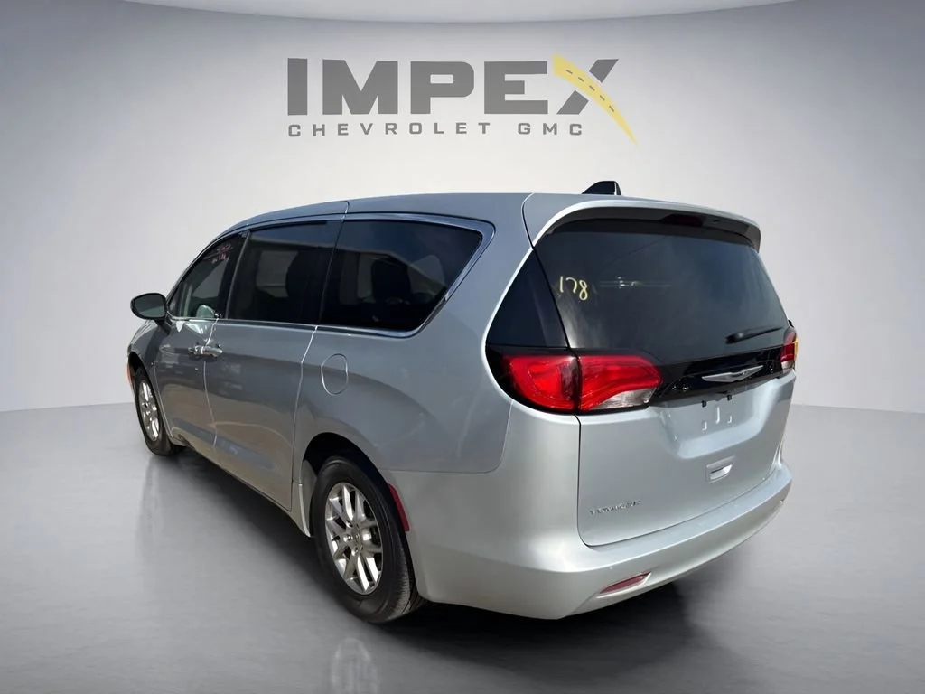 Used 2023 Silver Chrysler LX image 2