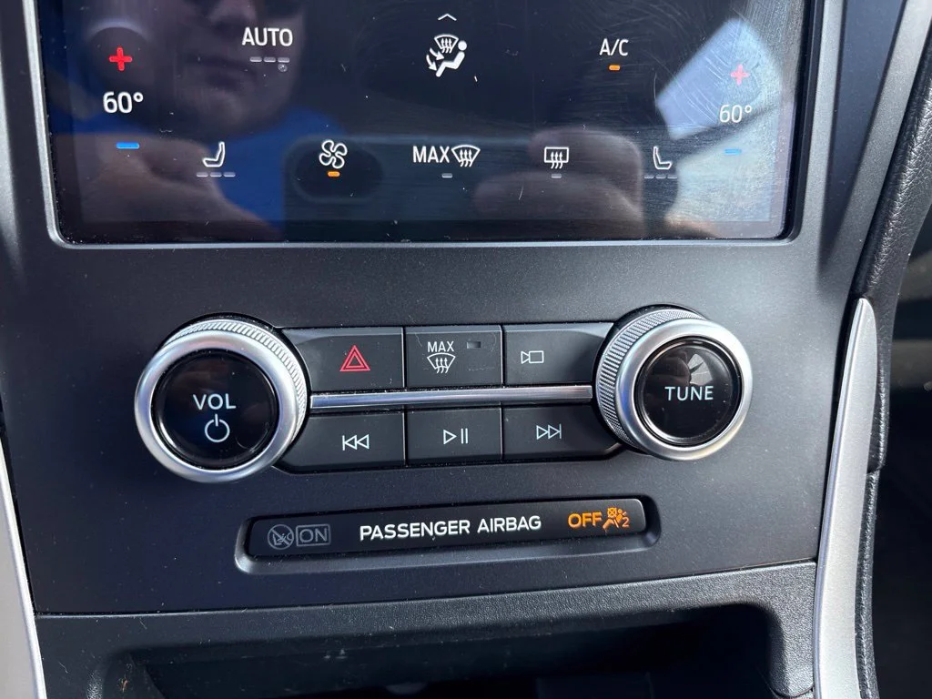 Used 2024 White Ford SEL image 20