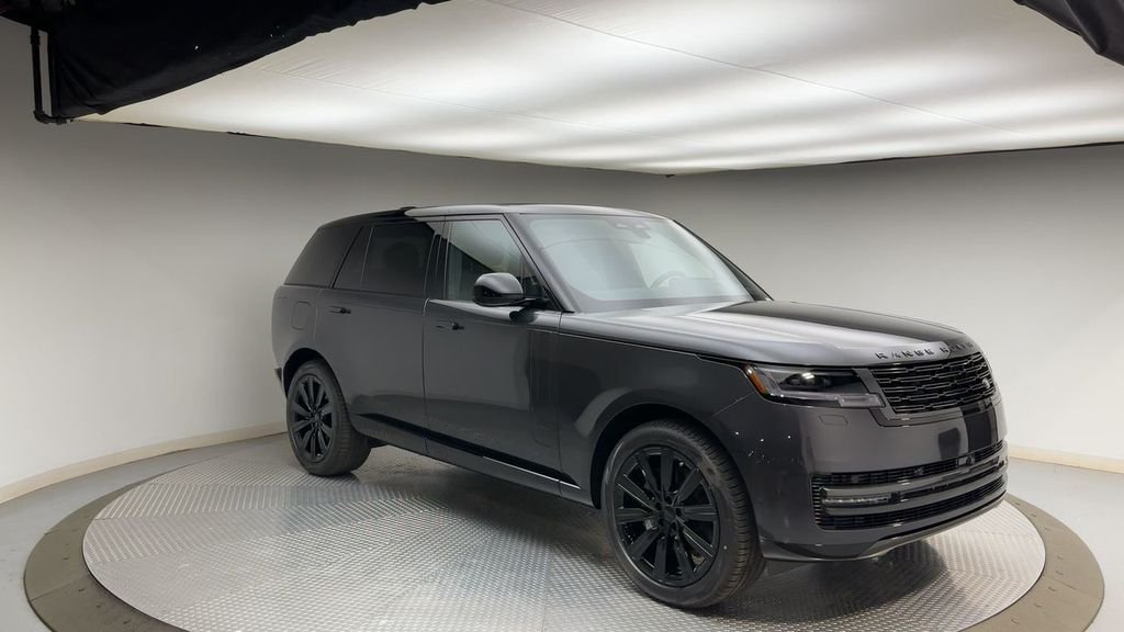 New 2026 Carpathian Gray Premium Metallic Land Rover SE image 8