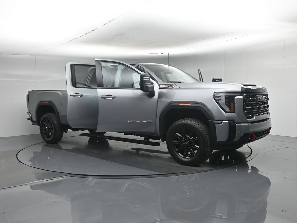Used 2025 Silver GMC AT4 image 37