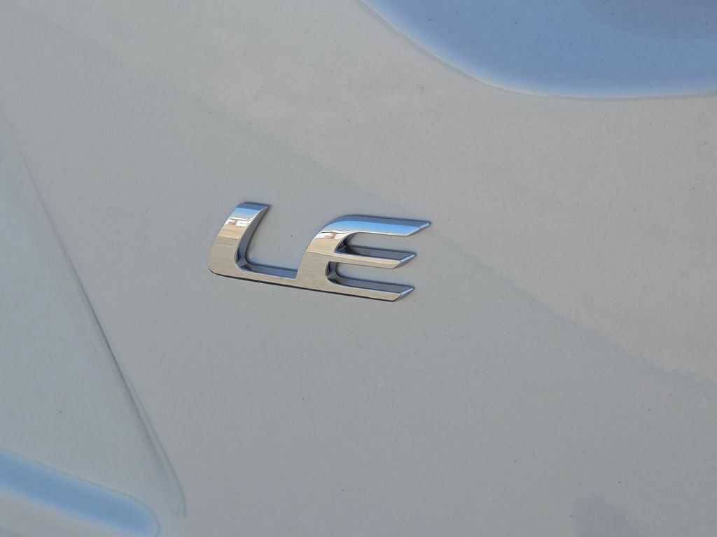 New 2026 Wind Chill Pearl Toyota LE image 23