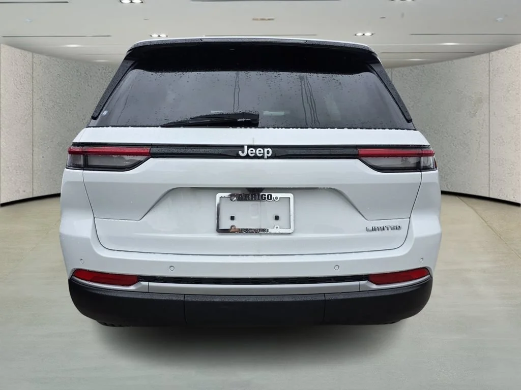 New 2026 Bright White Clear-Coat Exterior Paint Jeep Limited image 6