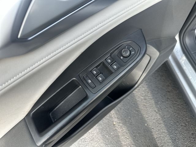 Used 2025 Silver Volkswagen 1.5T SE image 17