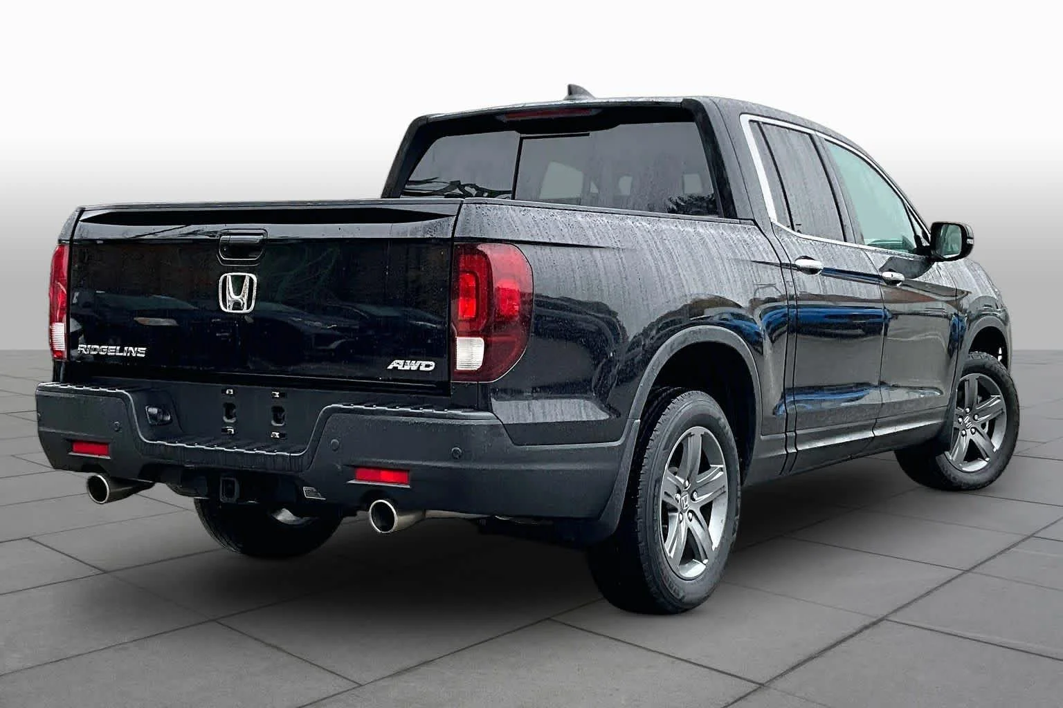 Certified Used 2023 Crystal Black Pearl Honda RTL-E image 13