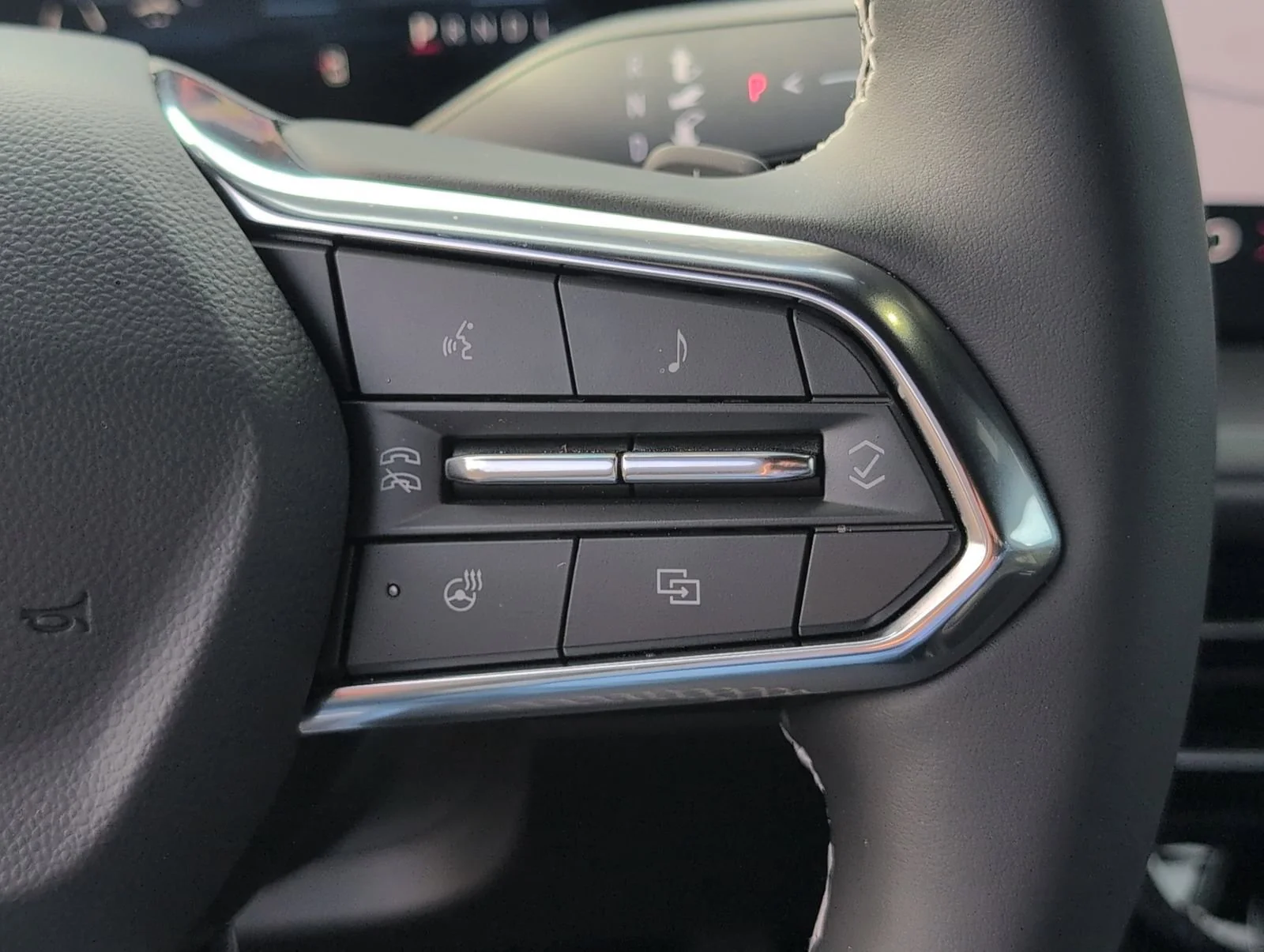 2026 Chevrolet Traverse LT - Photo 26