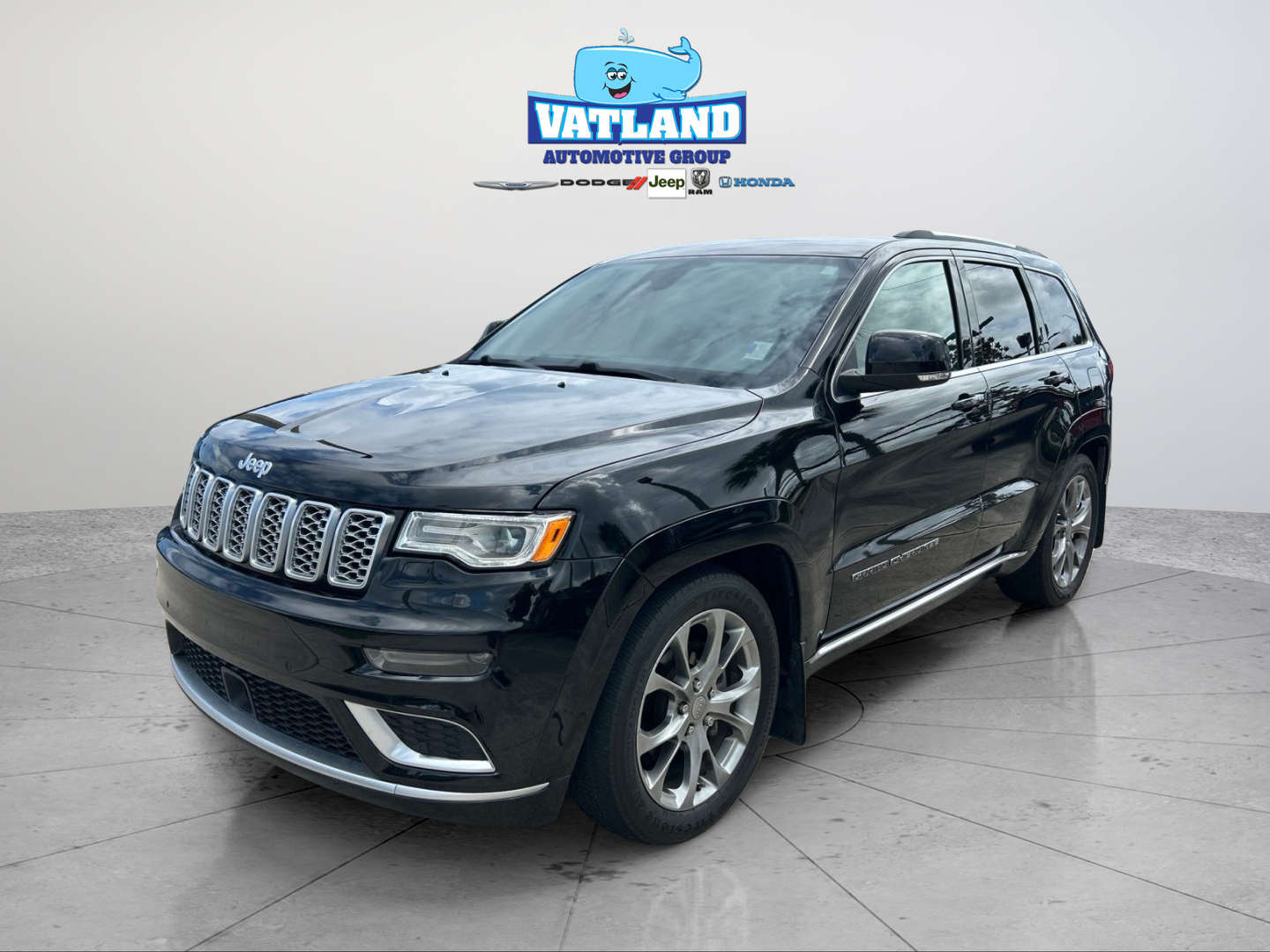 Used 2019 Black Jeep Summit image 1