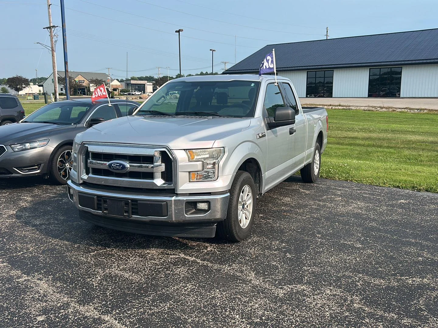 Used 2017 Ingot Silver Ford XLT image 22