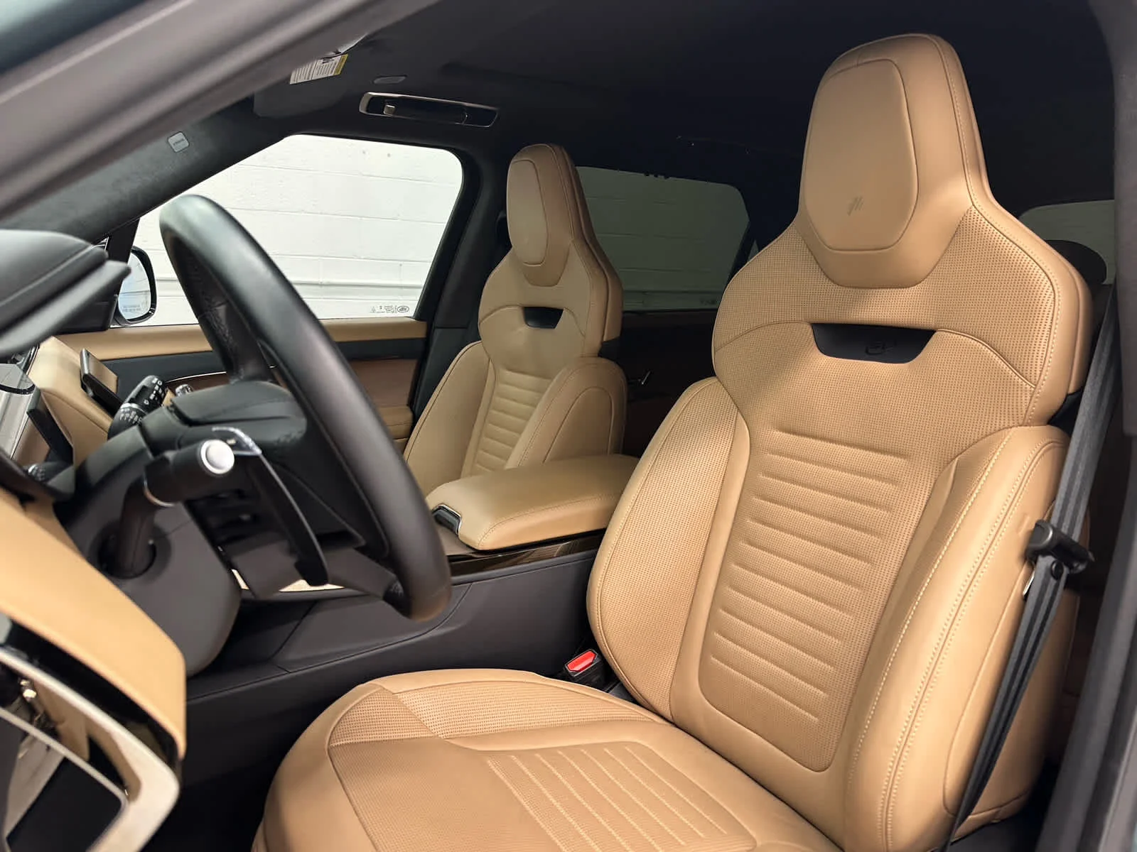 Used 2025 SV BESPOKE MATTE GREEN Land Rover SV Edition Two image 12