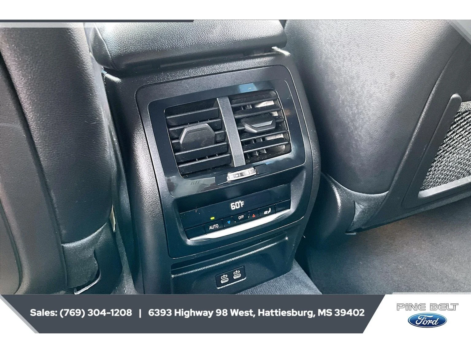 Used 2024 WHITE BMW sDrive30i image 24