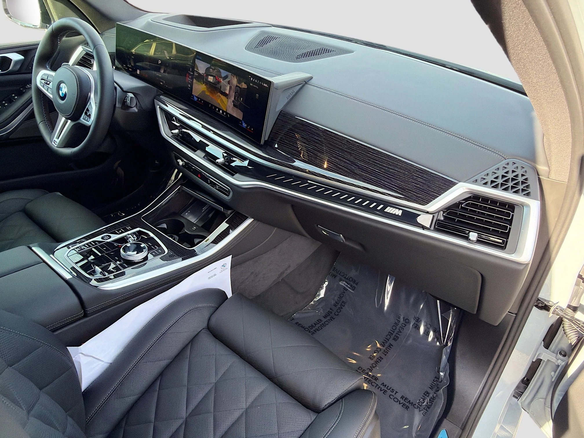 New 2026 Brooklyn Grey Metallic BMW M60i image 13