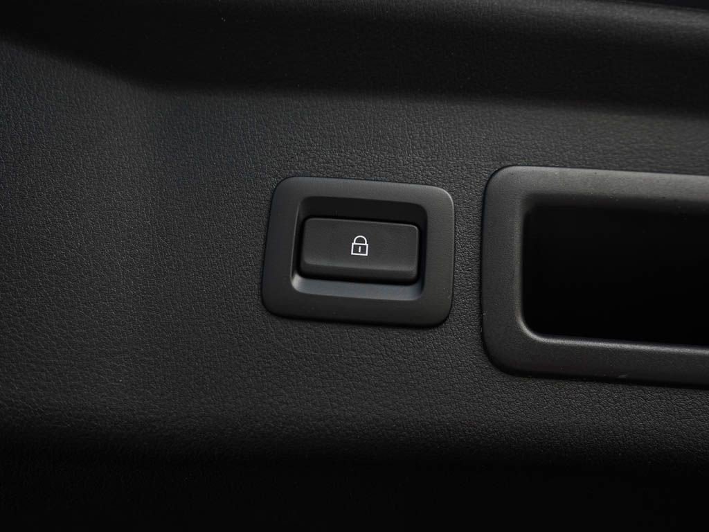 New 2026 Navy Blue Mica Mazda 2.5 S Select AWD image 9