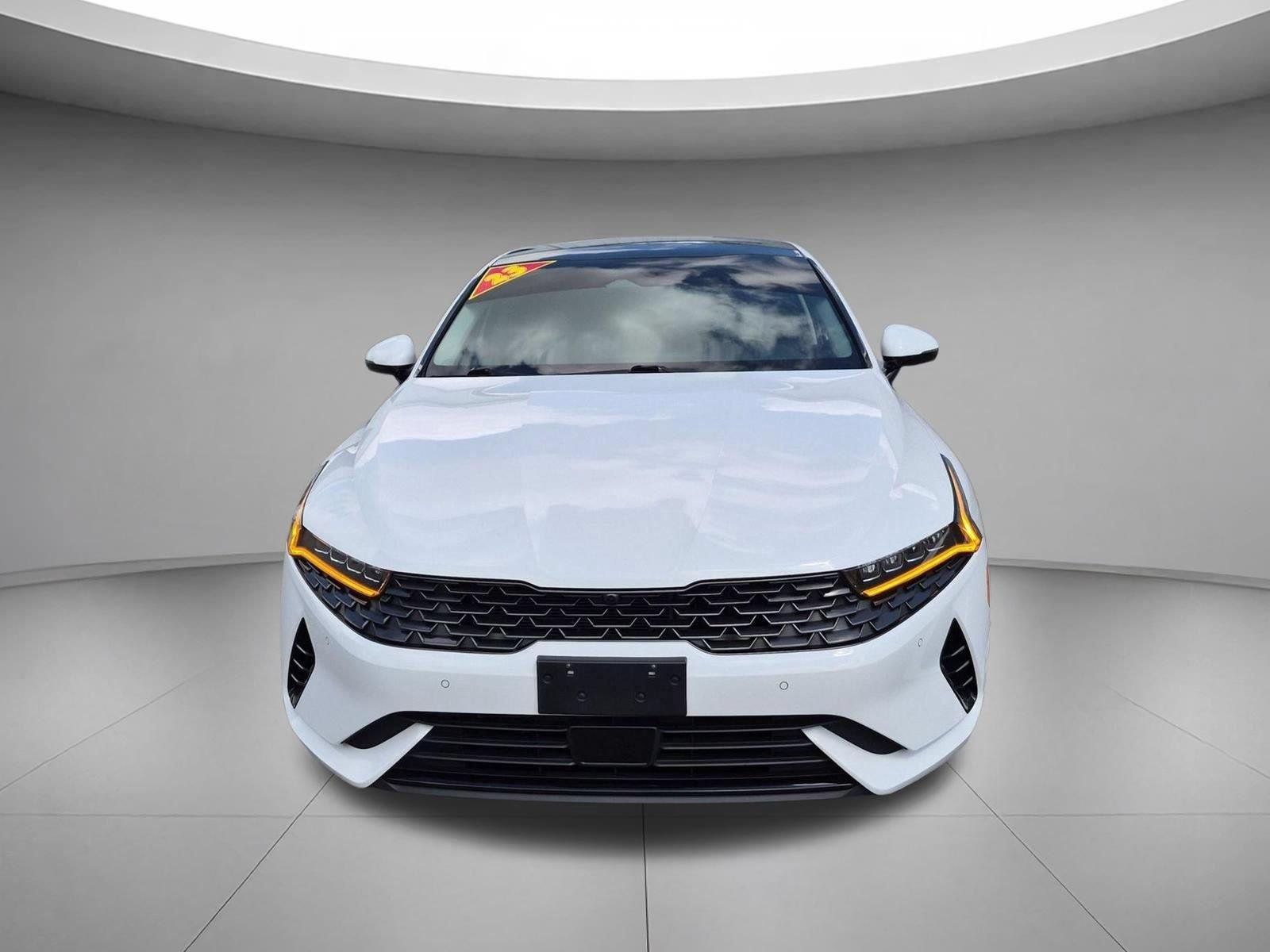 Used 2023 Glacial White Pearl Kia EX image 8