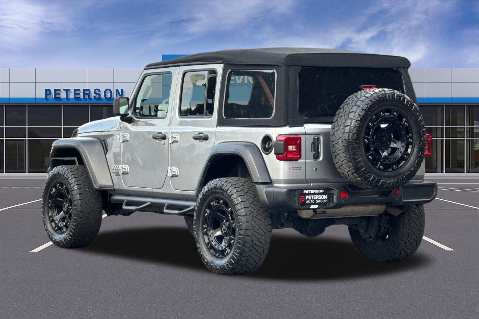 Used 2019 Silver Jeep Unlimited Sport S image 6