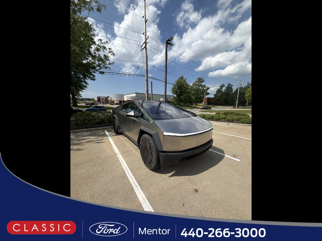2024 Tesla Cybertruck All-Wheel Drive's photo