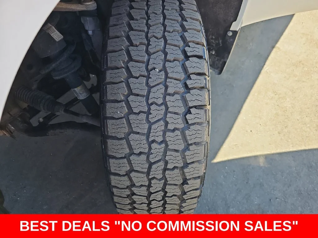 Used 2020 White Chevrolet WT image 34